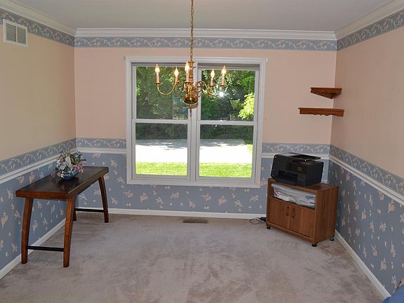 5th image of 8487 Brownsboro Pl