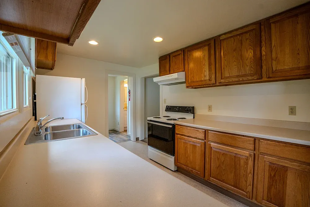 3 bed, 1986 sqft, $3,750 — Photo 4