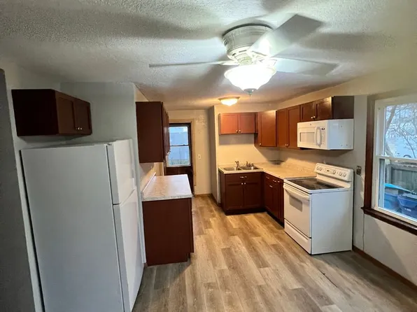 427 Galloway Ct, Waterloo, IA 50701