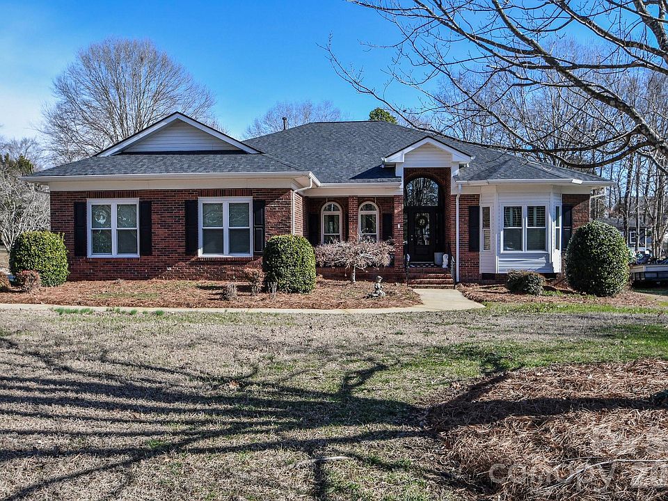 1st image of 5314 Woodridge Dr