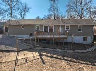 1045 Vine Ave, Riverside, IA 52327