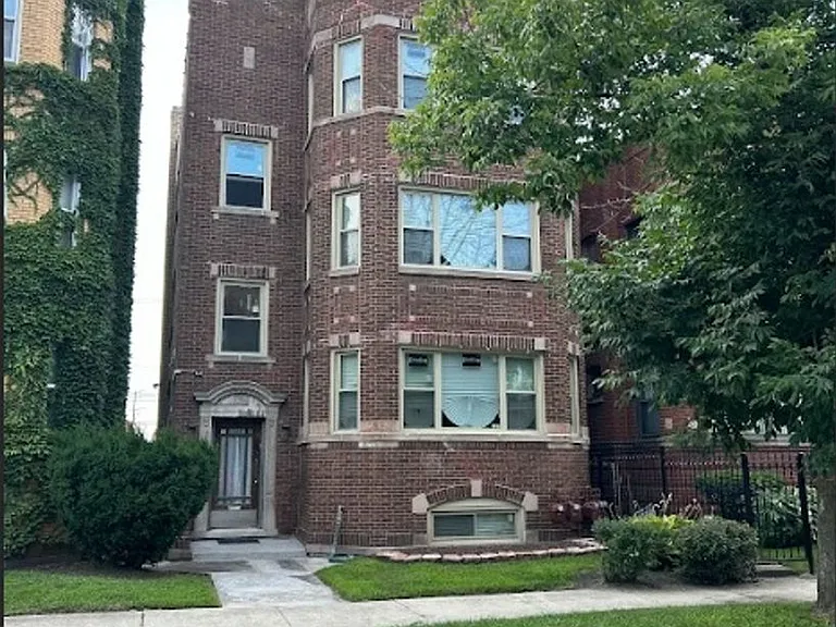 7730 S Cornell Ave #3 — Photo 1