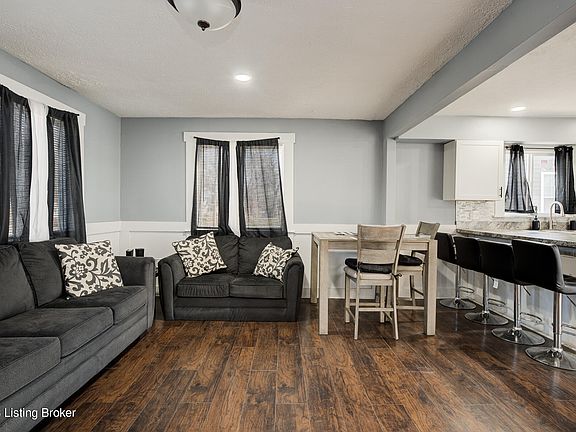 3rd image of 4602 Ash Ave