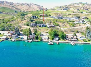 955 S Lakeshore Rd, Chelan, WA 98816