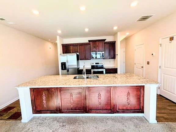 2nd image of 532 Ruths Dr