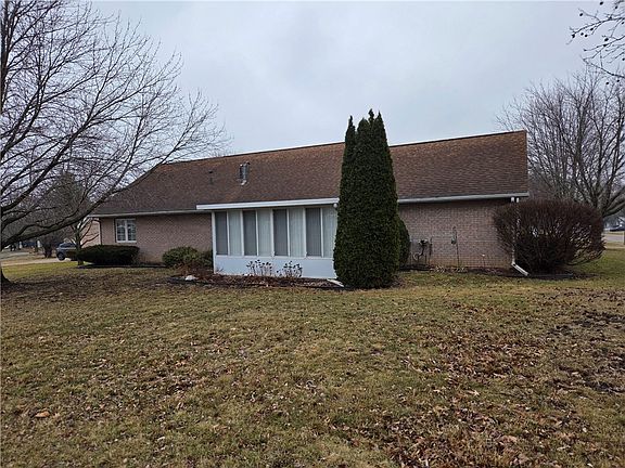2nd image of 301 Northbrook Dr