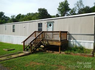 524 Oak Run Ct, Bessemer City, NC 28016