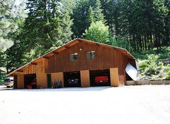 Detached 3 Car Garage