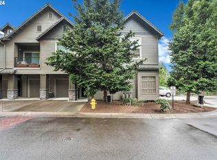 925 Springtree Ln, West Linn, OR 97068