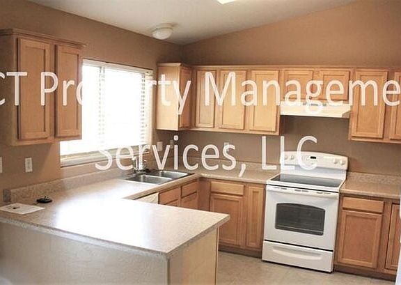 3rd image of 961 W Toltec Dr
