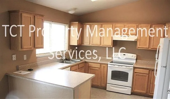 961 W Toltec Dr — Photo 3
