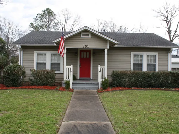 301 S Chestnut St, Winnsboro, TX 75494