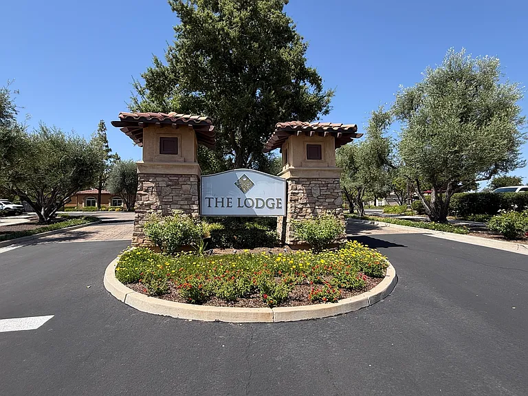 10302 Oldham Ln — Photo 14