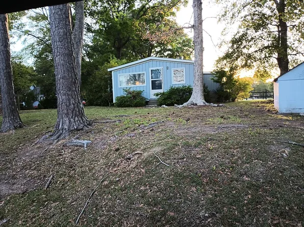 2107 River Dr, Stella, NC 28582