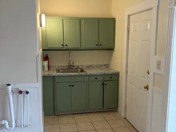 47 Eastern Ave, Worcester, MA