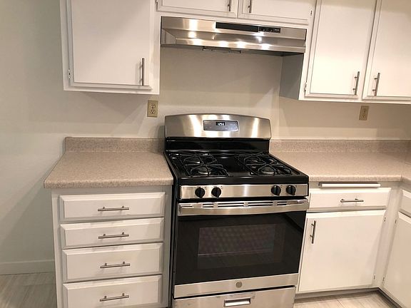 4th image of 519 19th St #3