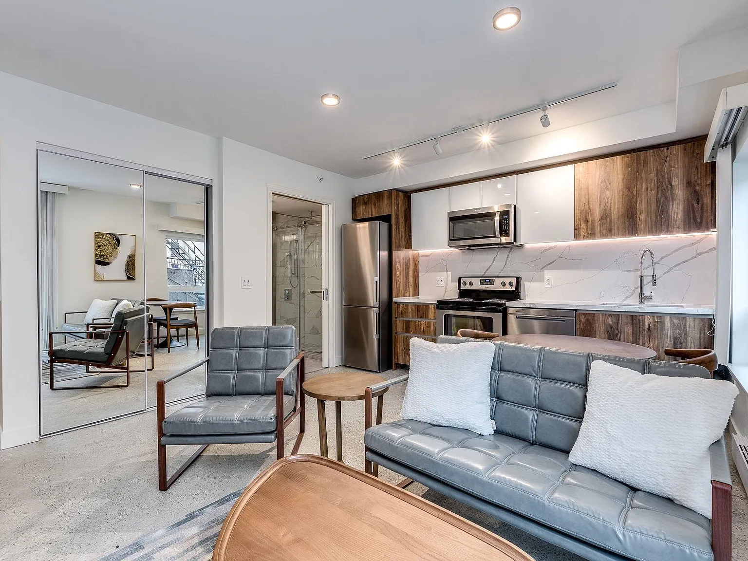 1 bed, 541 sqft, $2,990 — Photo 2