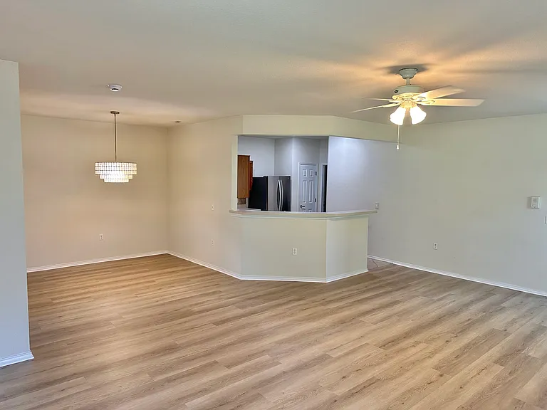 214 Bonham Loop — Photo 8