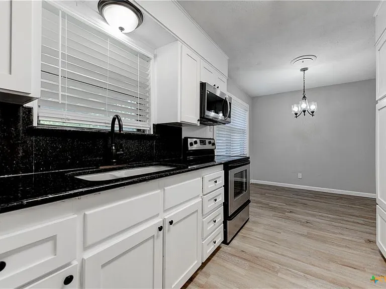 1228 Chippendale Dr — Photo 10