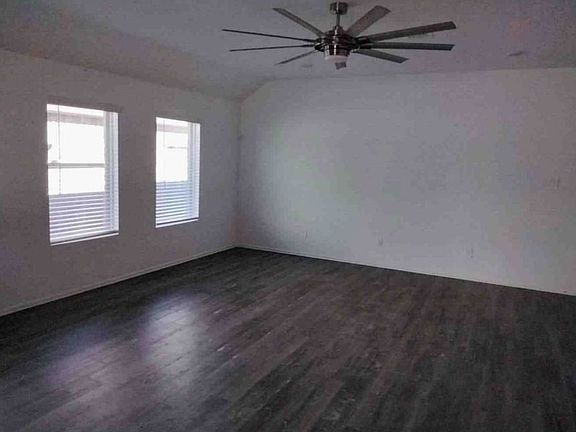 Additional Living Room