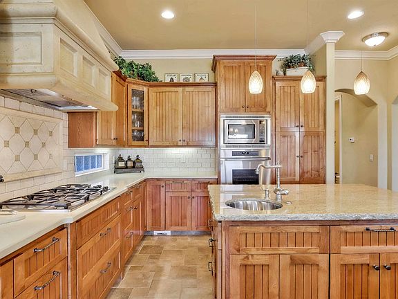 4th image of 2491 Oak Creek Dr #14