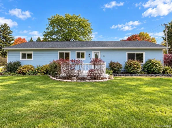 2434 N Elba Rd, Lapeer, MI 48446