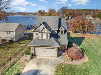 676 High Rock Shores Dr, Lexington, NC, 27292