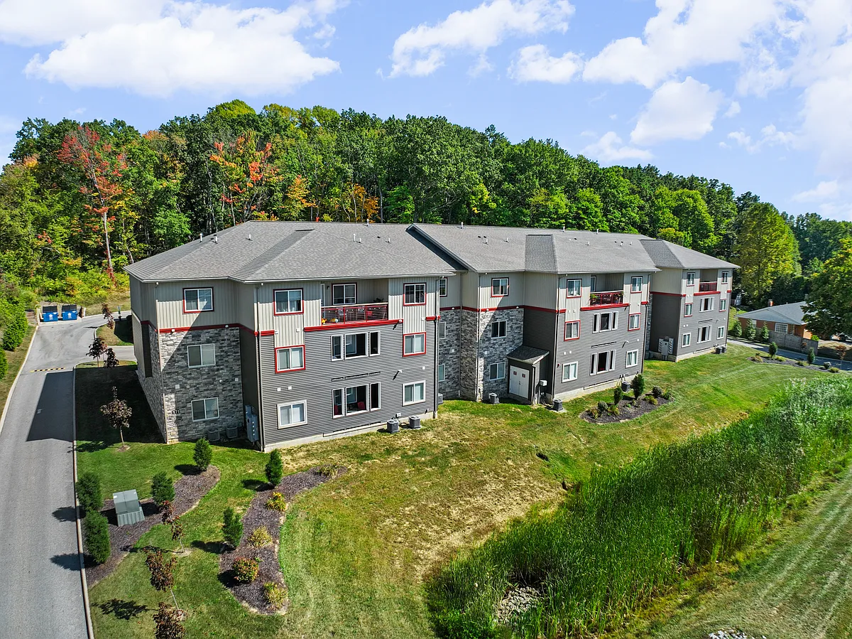 Building Photo - Miller 171
