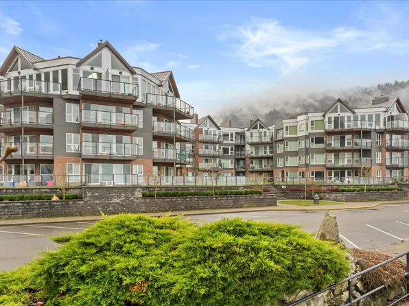 378 Esplanade Ave #209, Harrison Hot Springs, BC V0M 1A3