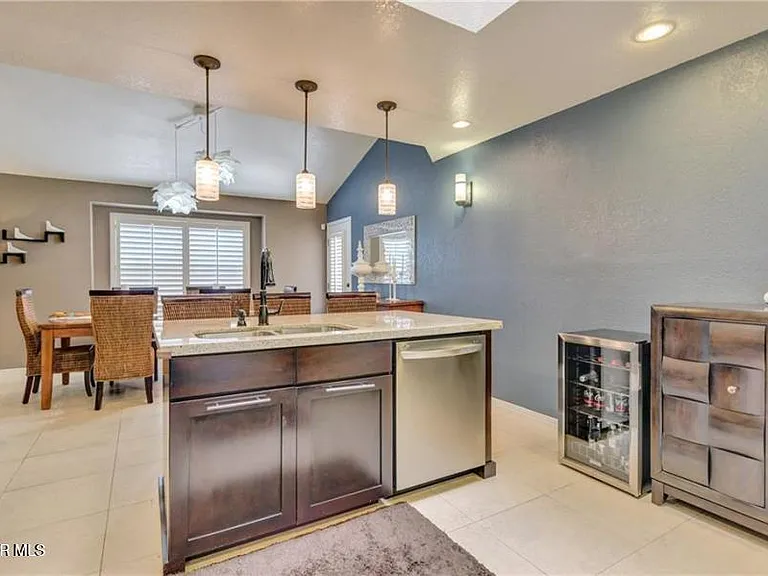 7067 Crown Ridge Dr — Photo 4