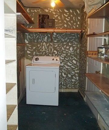 5th image of 7436 Suburbia Dr