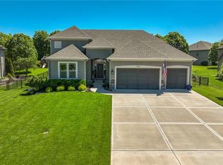 7817 Shady Bend Ct, Shawnee, KS 66227