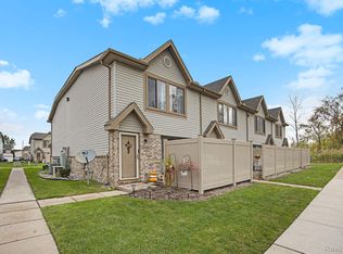 50430 Bay Run S, Chesterfield, MI 48047