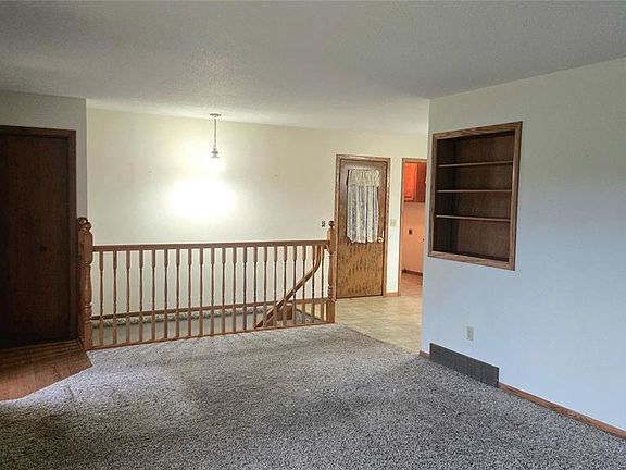 4th image of 1502 Boundary Road