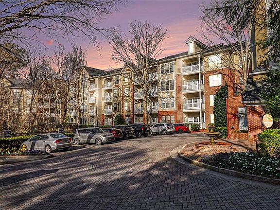 2nd image of 1319 Westchester Rdg NE