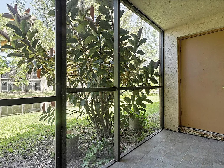 193 Lakeview Dr #103 — Photo 41