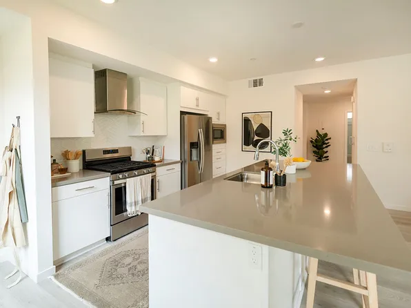 The Flats at The Mill at Broadway, 455-459 Tailoff Ln #459-201, Sacramento, CA 95818