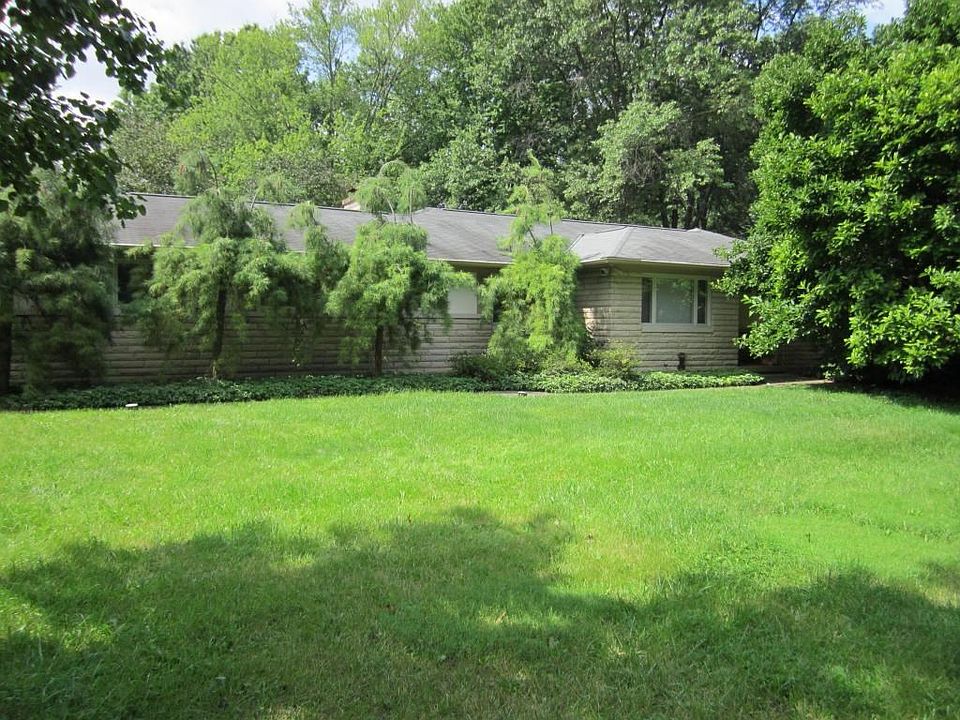 1st image of 633 Fairway Blvd