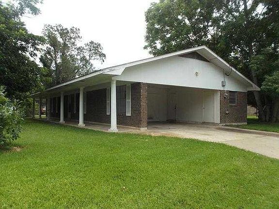 Exterior Front Corner