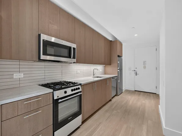 86 Fleet Place image 1 of 27