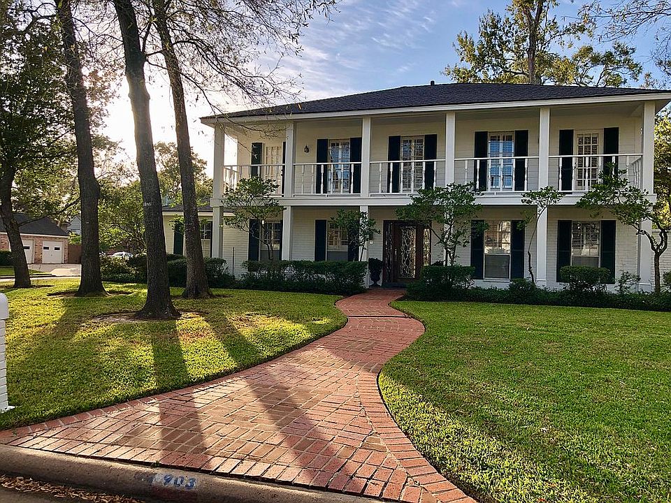 1st image of 903 Forest Lake Dr