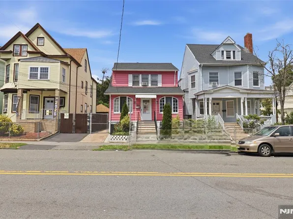 53-55 18th Ave, Paterson, NJ 07513