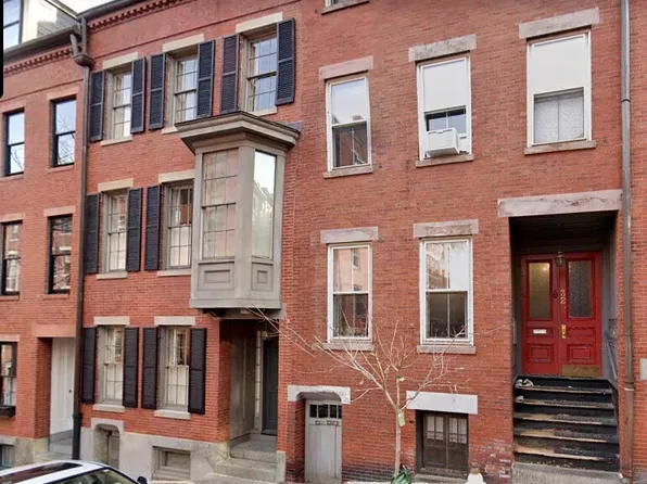 32 Irving St, Boston, MA