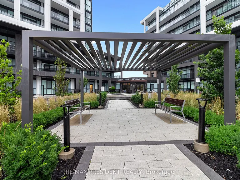 60 George Butchart Dr #112 — Photo 2
