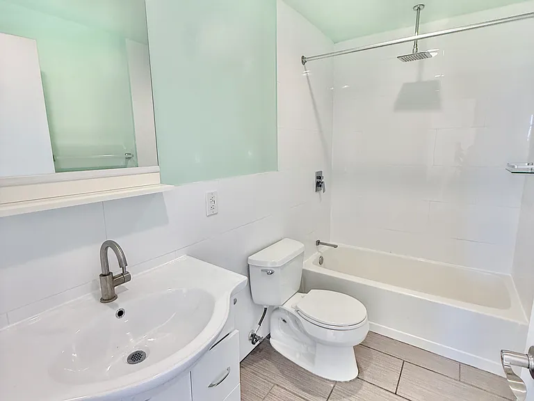 241-55 S 49th St #715 — Photo 15
