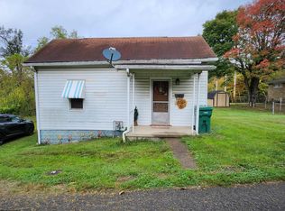 318 1/2 Sycamore St, Clarksburg, WV 26301