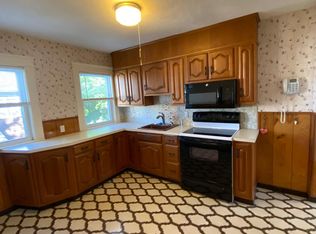 79 Golden Ave FLOOR 2, Medford, MA 02155