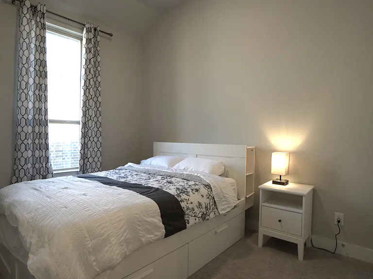 1833 Purtis Creek Dr — Photo 10
