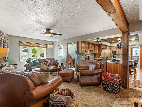 5th image of 3170 Merlin Dr