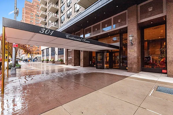 Rented by Coldwell Banker Warburg | media 2